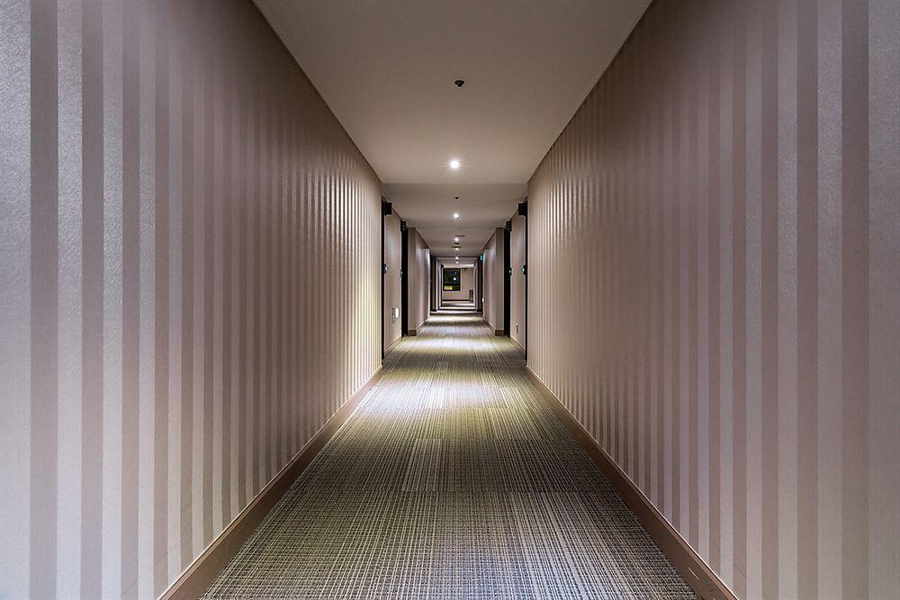 New Hilltop Hotel Сеул Екстериор снимка