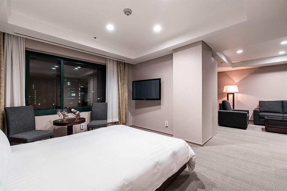 New Hilltop Hotel Сеул Екстериор снимка