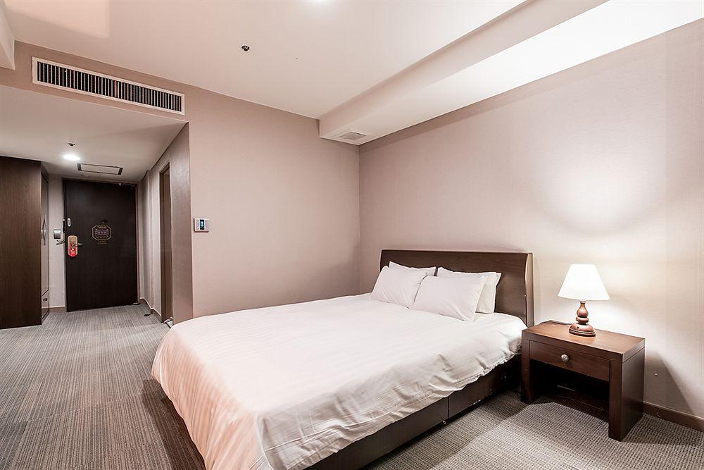 New Hilltop Hotel Сеул Екстериор снимка